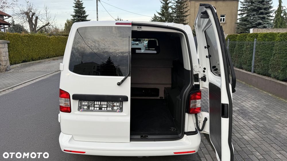 Volkswagen Caravelle - 7