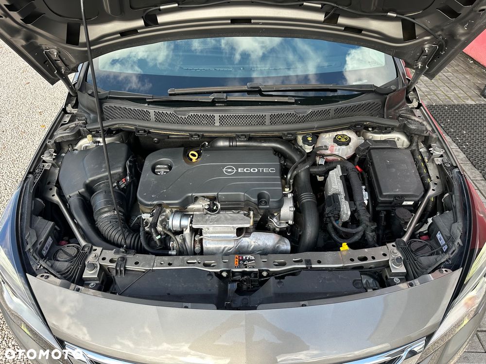 Opel Astra 1.4 T Dynamic - 30