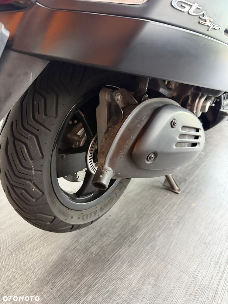 Vespa GTS - 14