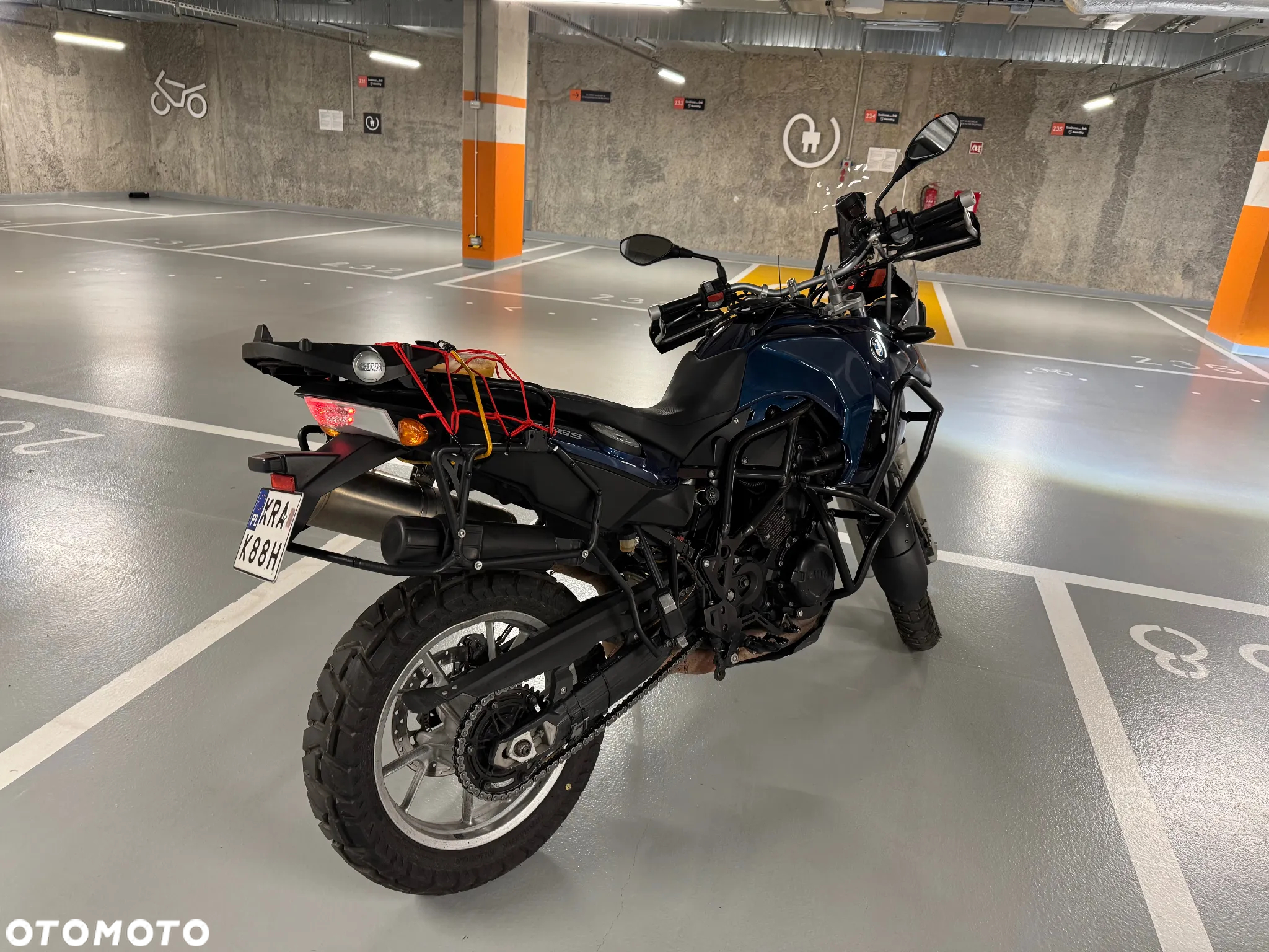 BMW F