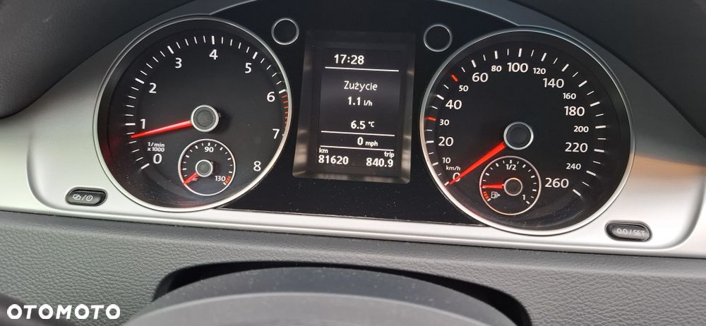Volkswagen Passat - 6