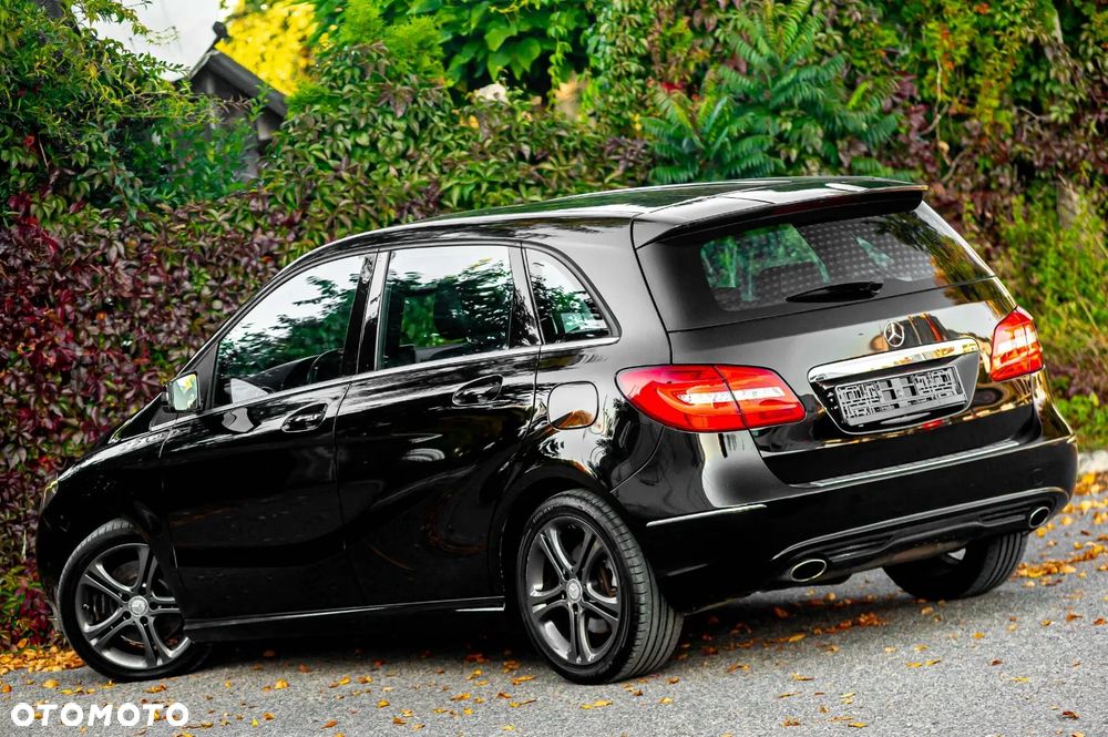Mercedes-Benz Klasa B 220 4-Matic Style - 22