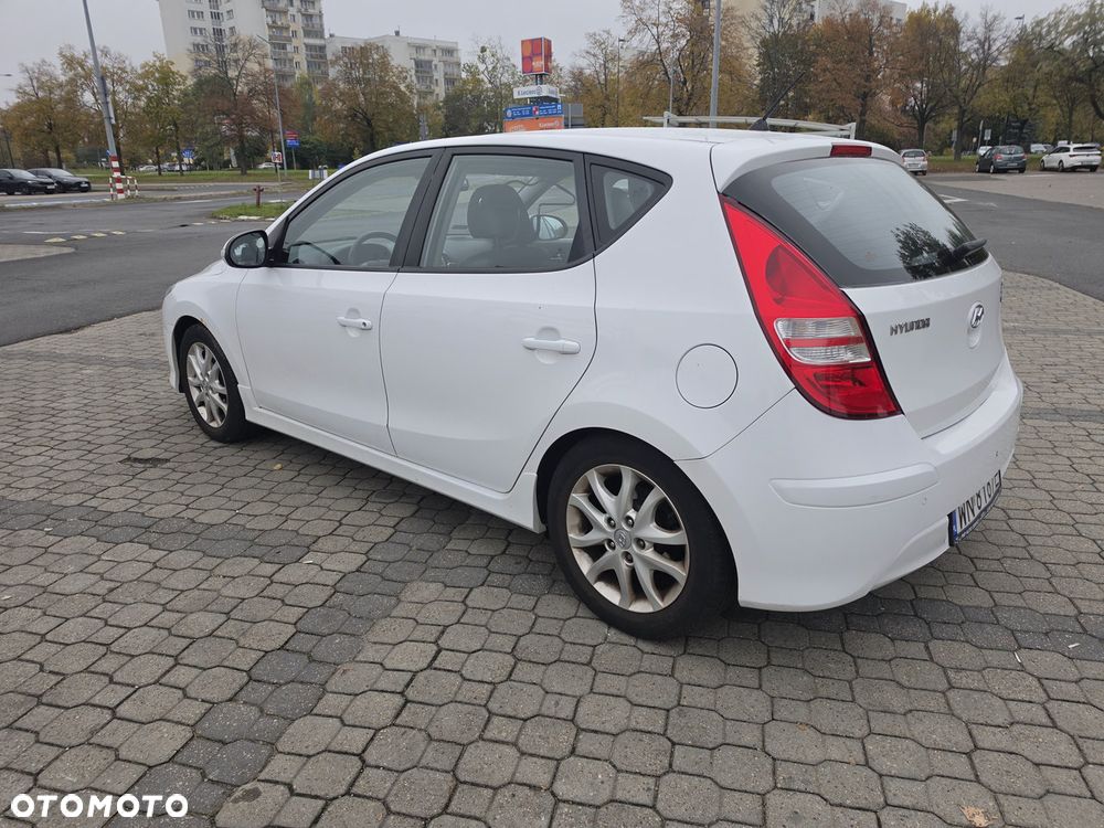 Hyundai I30 2011 photo 2