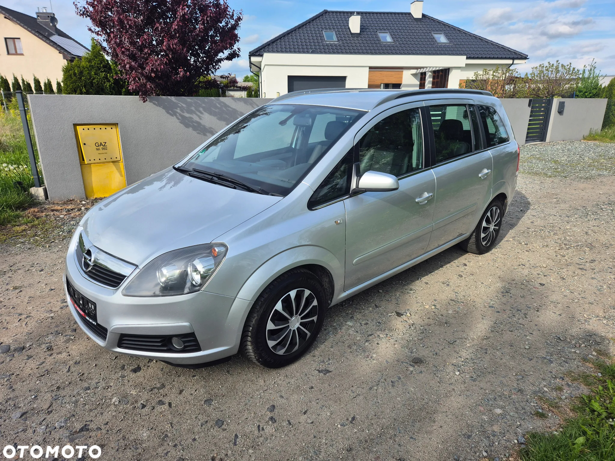 Opel Zafira 1.8 Design Edition - 2