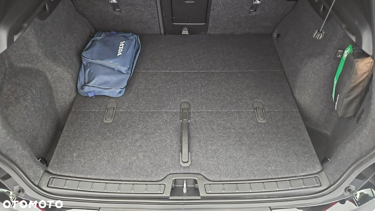 Volvo XC 40 B3 Core - 24