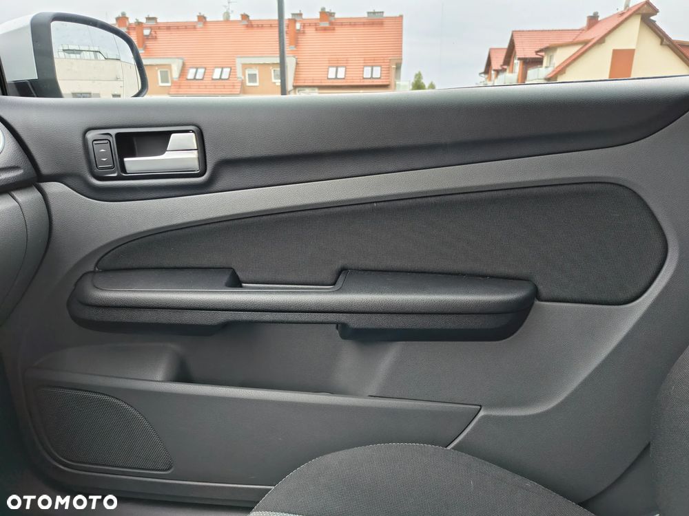 Ford Focus 1.6 16V Trend - 15