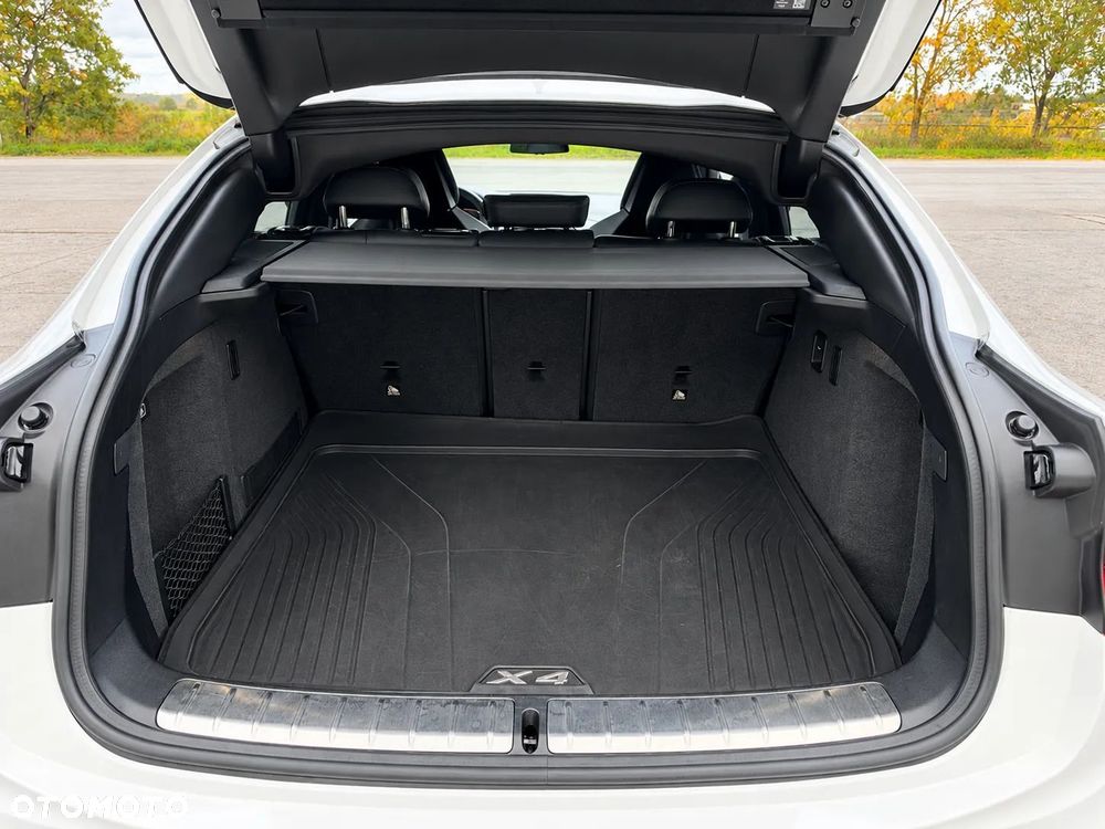 BMW X4 xM40d mHEV - 31
