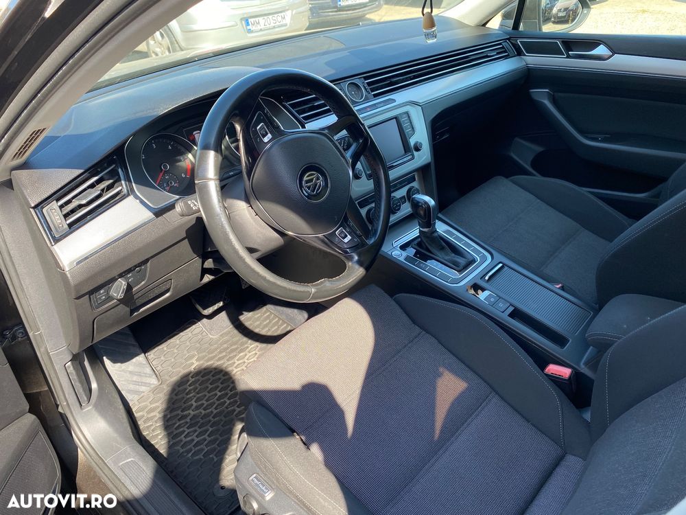 Volkswagen Passat 2.0 TDI DSG Comfortline - 2