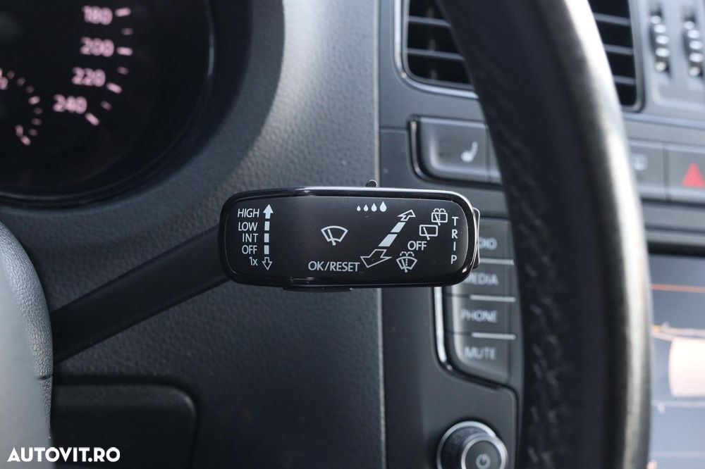 Volkswagen Polo 1.4 TDI (Blue Motion Technology) Comfortline - 29