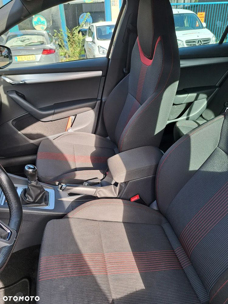Skoda Octavia Combi 1.0 TSI Style - 10