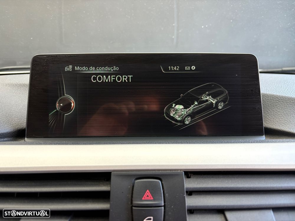 BMW 320 d Aut. Sport Line - 52