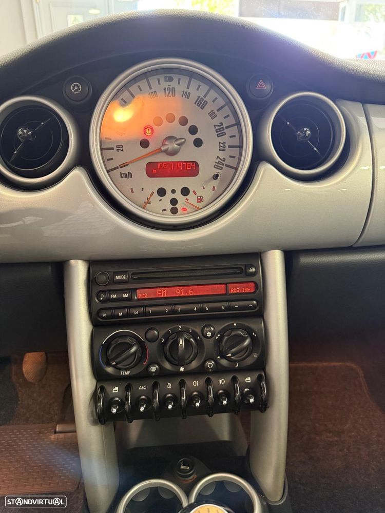 MINI 3 Portas One 1.4 D - 9