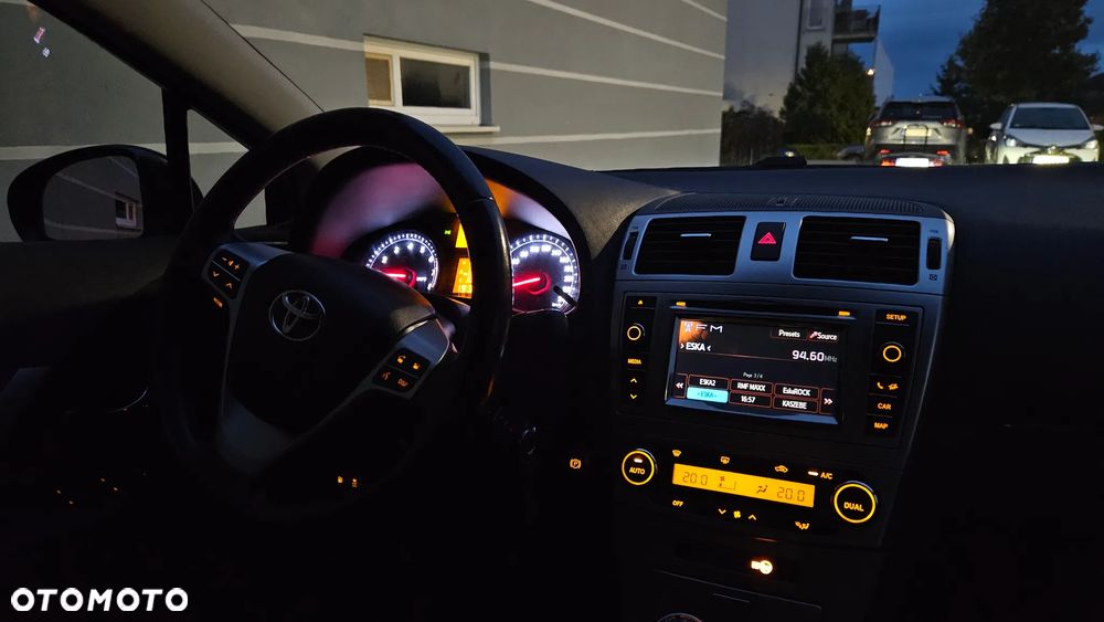 Toyota Avensis - 21