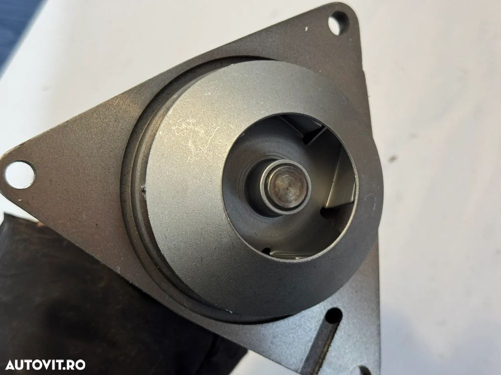 Pompa apa CUMMINS NOUA 4089647 4376359 4286293 3804927 - 7