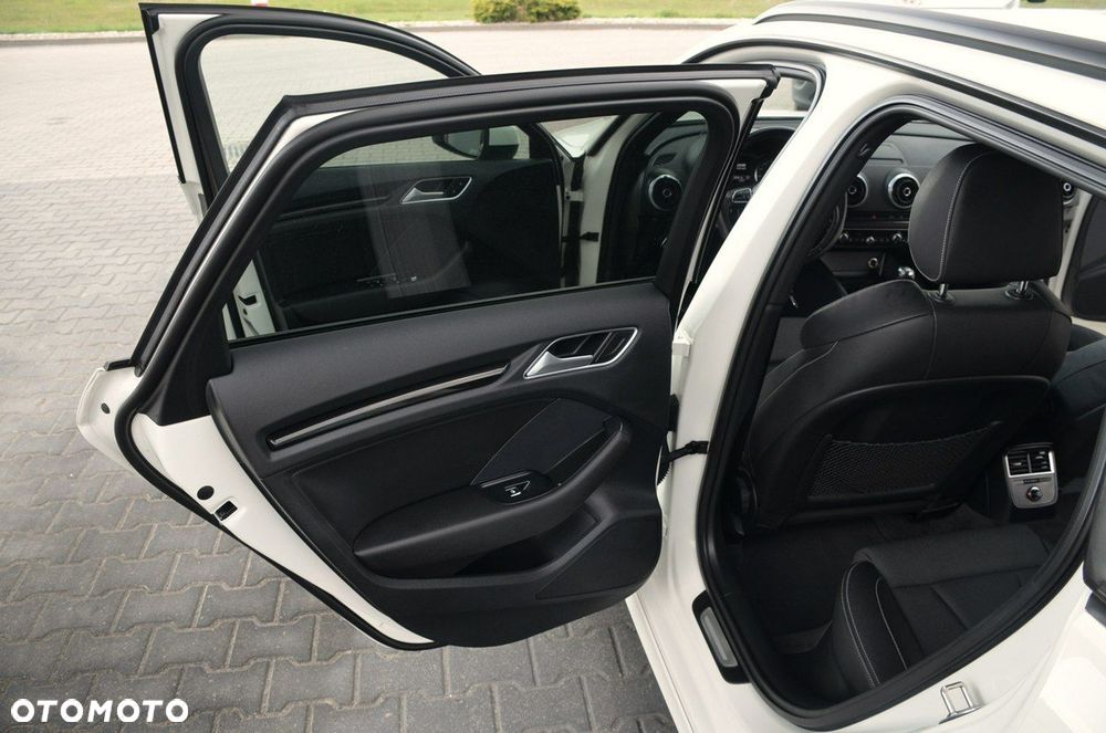 Audi A3 Sportback - 16