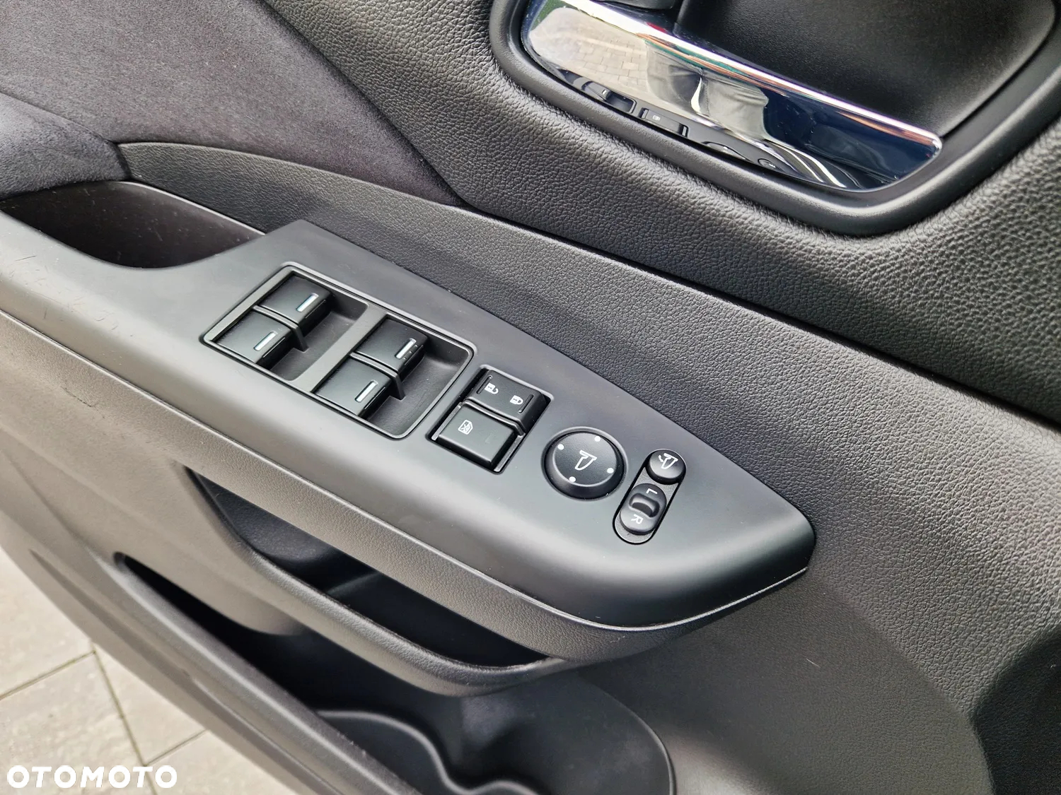Honda CR-V 2.0i-VTEC 2WD Elegance - 34