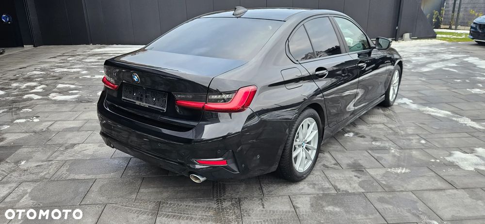 BMW Seria 3 318d Edition Luxury Line Purity - 11
