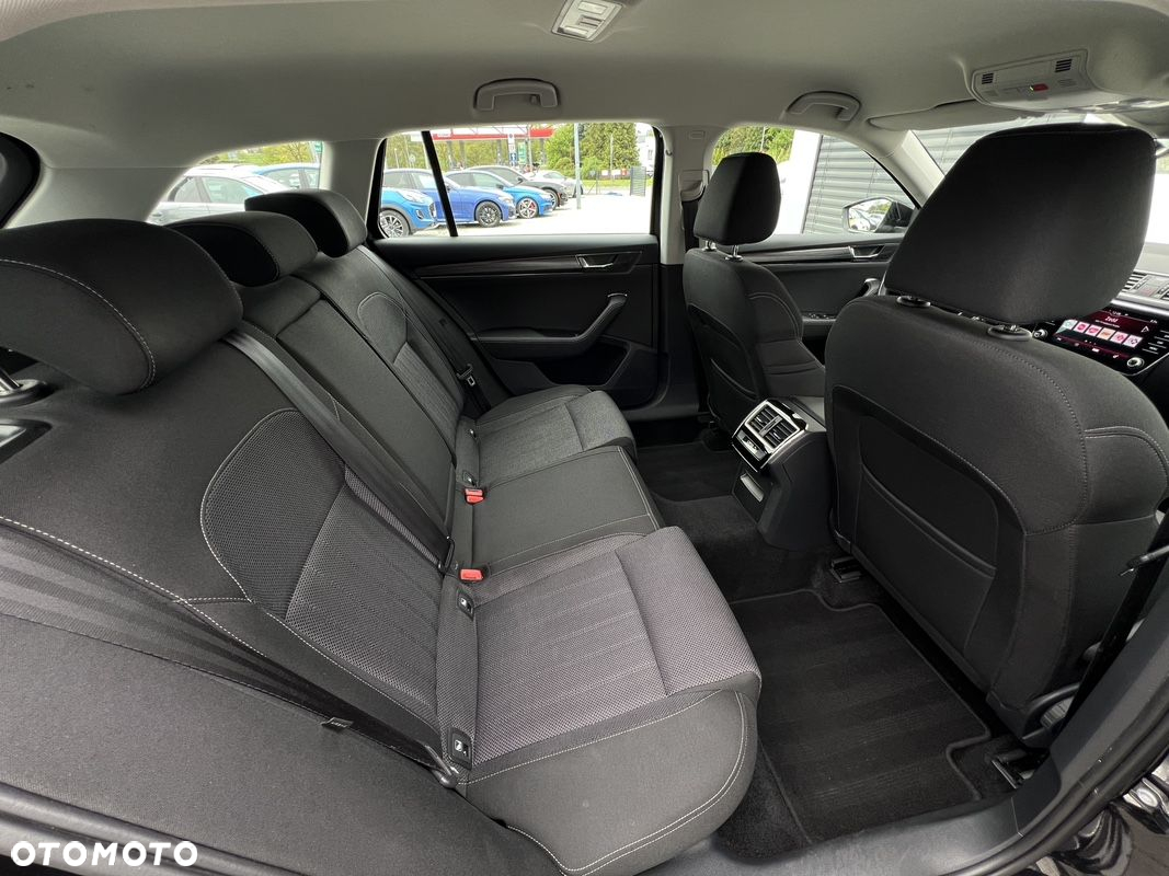 Skoda Superb 2.0 TDI DSG Active - 30