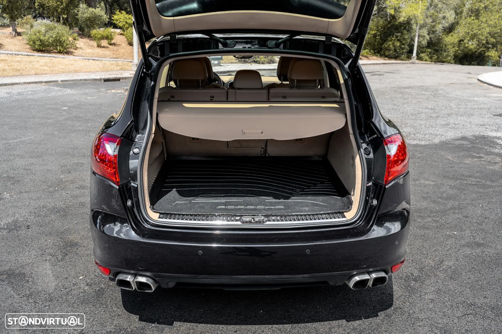Porsche Cayenne S - 10