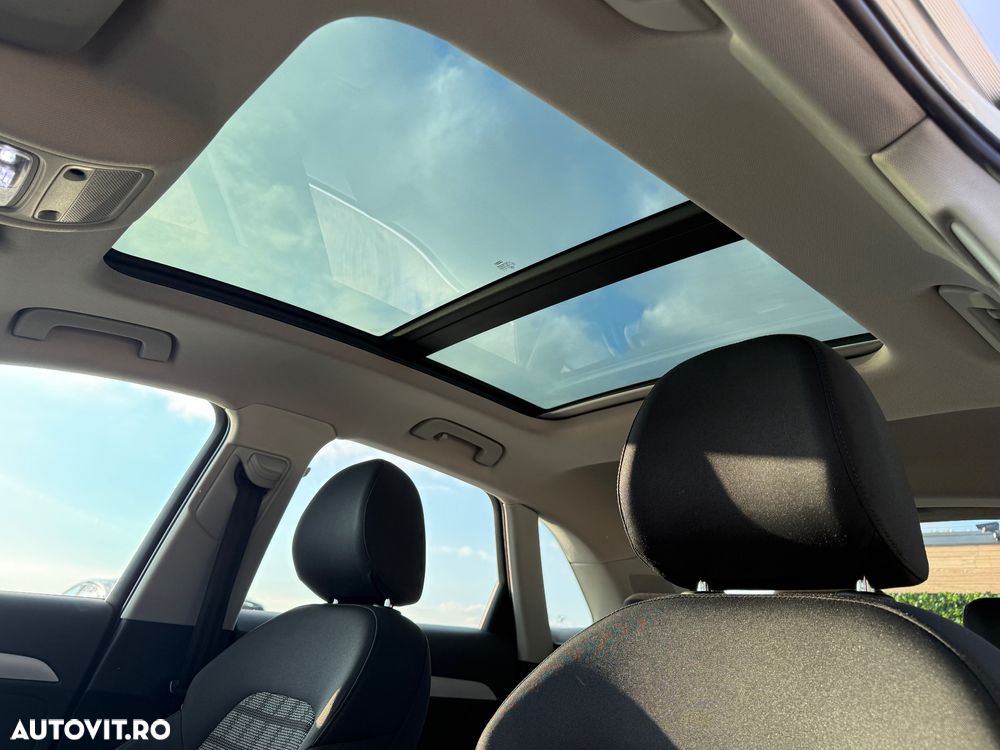 Audi Q3 2.0 TDI Quattro Stronic Design - 17