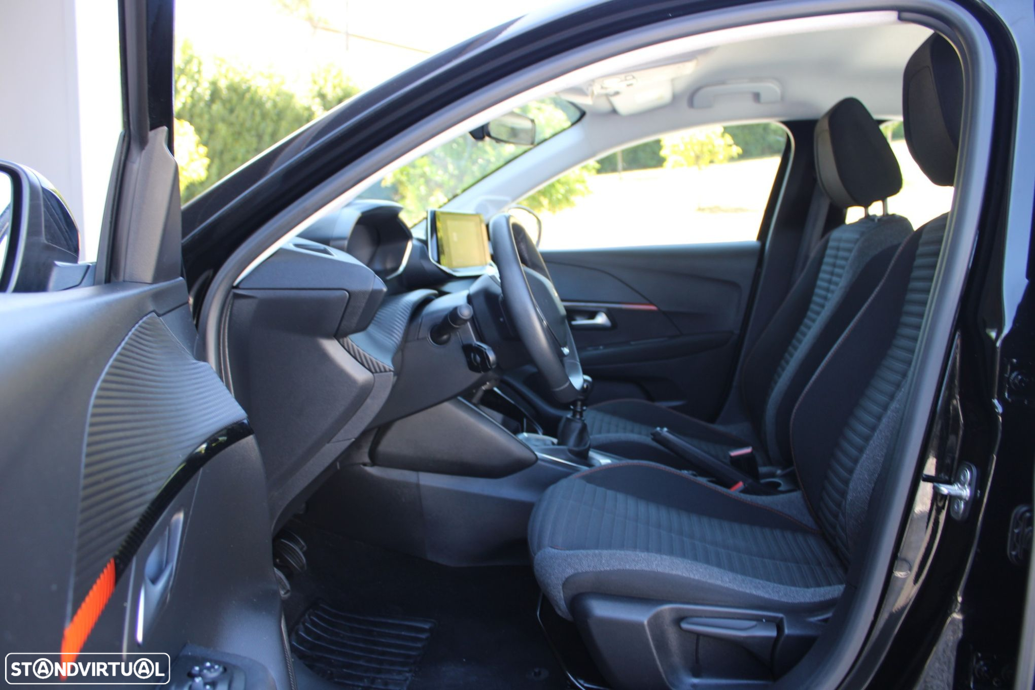 Peugeot 208 1.2 PureTech Active Pack - 4