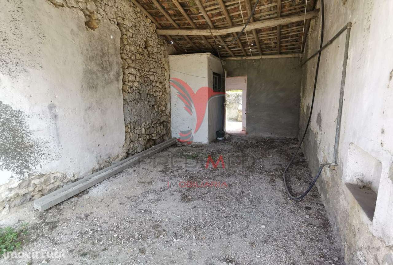Moradia localizada em Bugalhos / Alcanena - Grande imagem: 5/24
