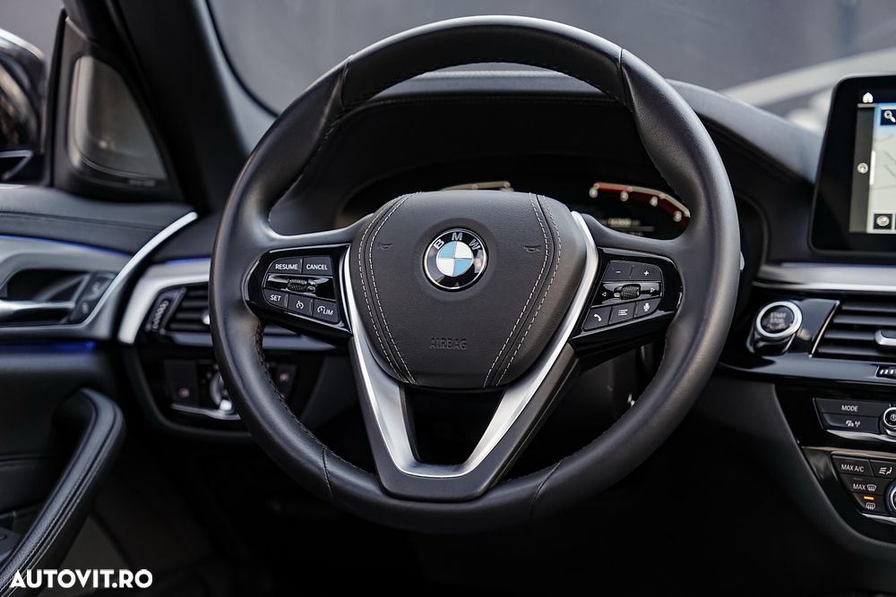 BMW Seria 5 520d Aut. Luxury Line - 14