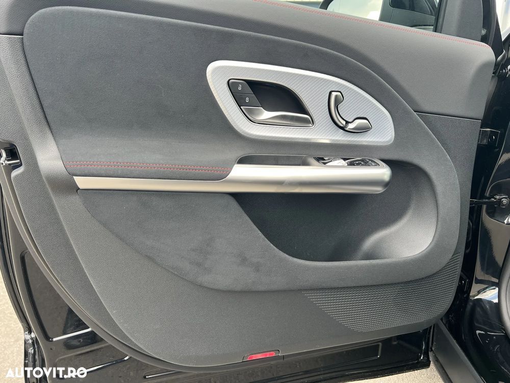 Mercedes-Benz GLB - 10