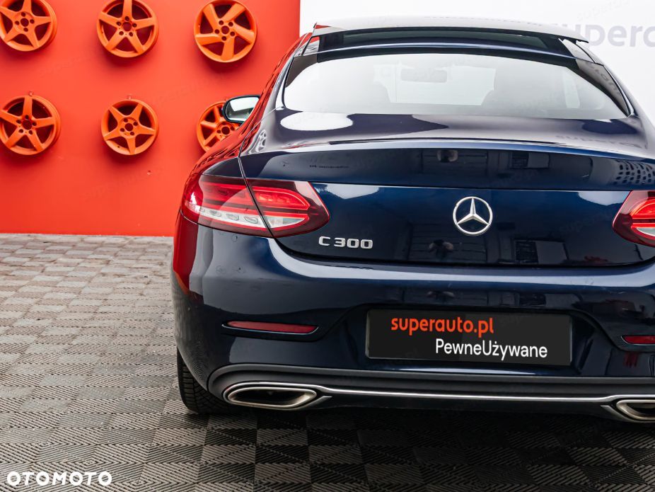 Mercedes-Benz Klasa C 300 9G-TRONIC - 30