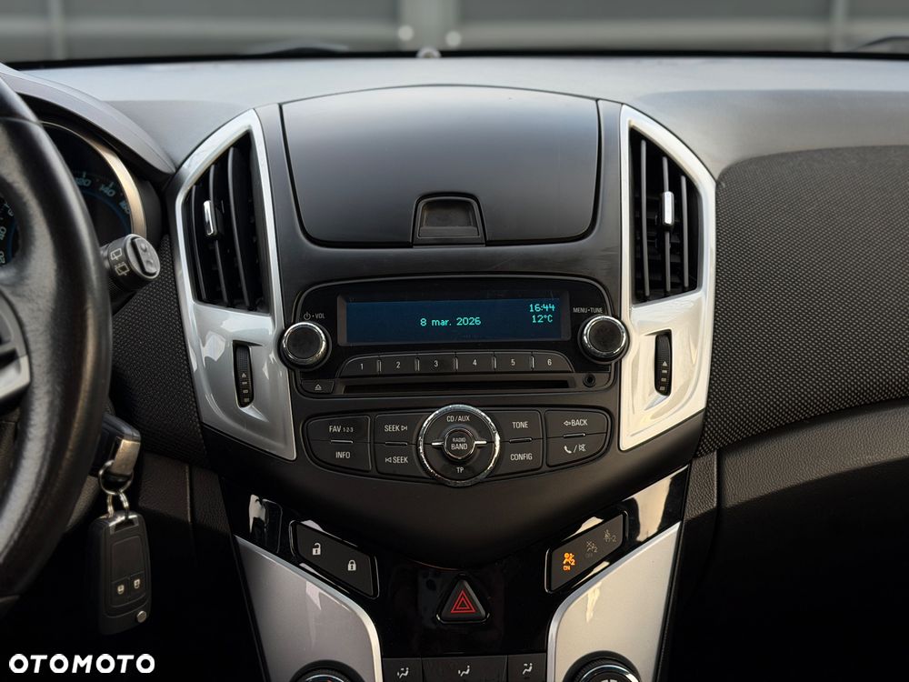 Chevrolet Cruze 1.6 LT+ - 19