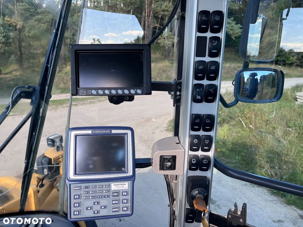 Volvo L220H - 30