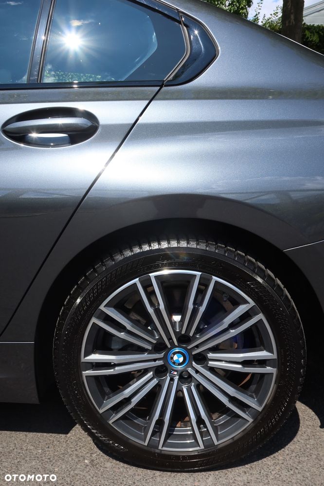 BMW Seria 3 320e M Sport sport - 6