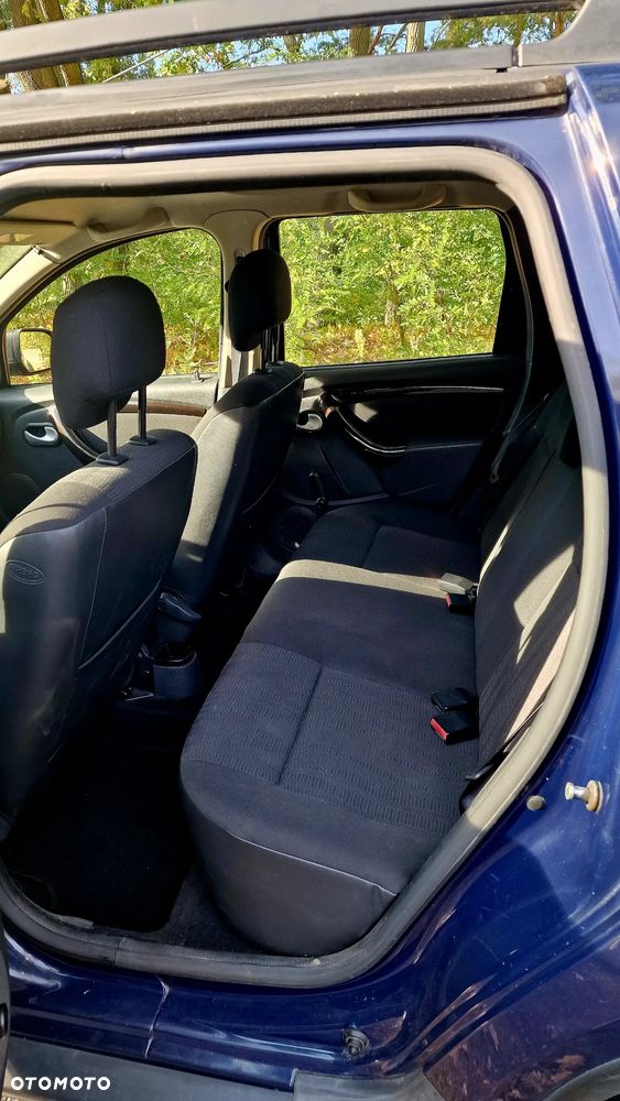 Dacia Duster 1.5 dCi Laureate - 4