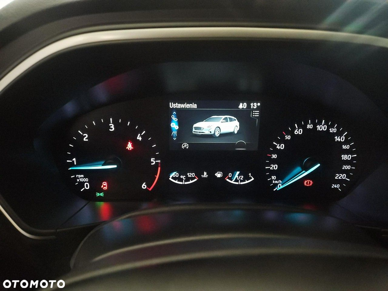 Ford Focus 1.5 EcoBlue Connected - 14