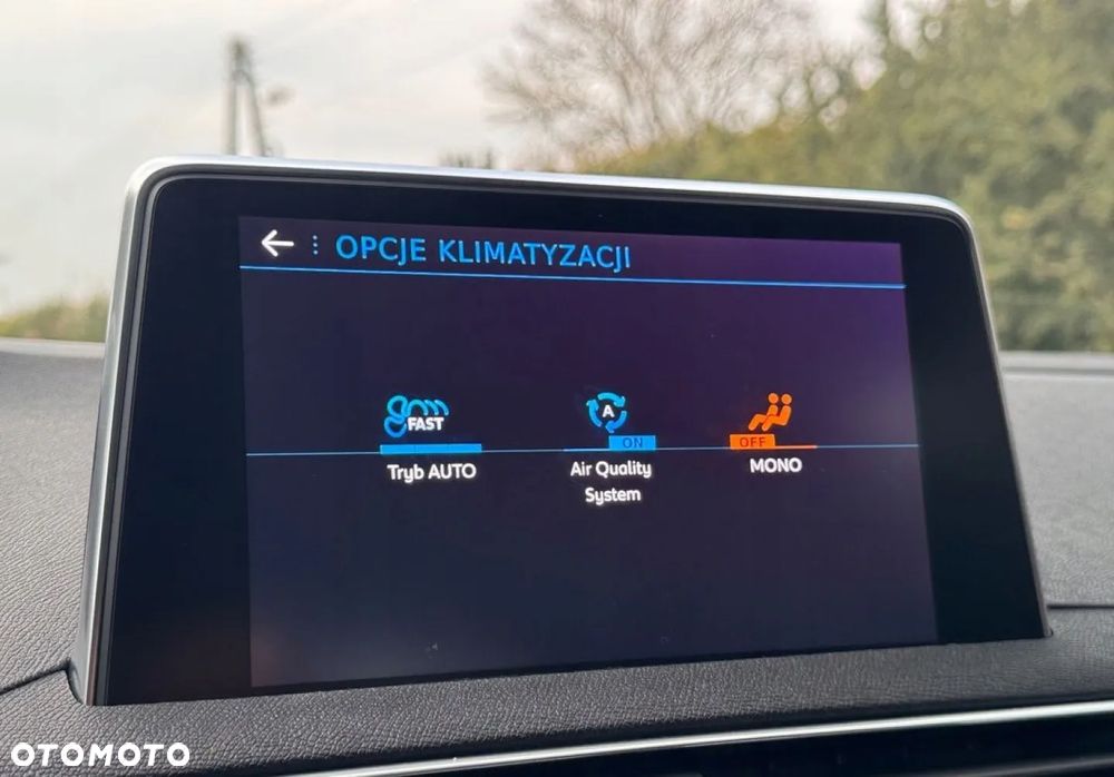 Peugeot 3008 BlueHDi 130 Stop & Start EAT8 Allure - 11