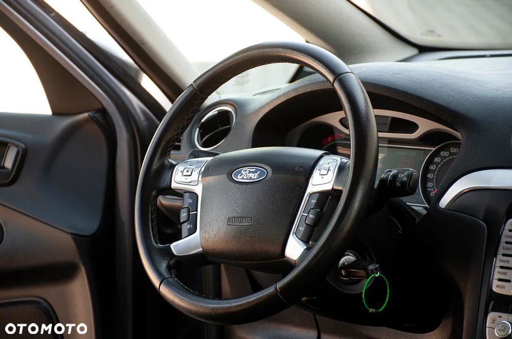 Ford S-Max 2.0 TDCi DPF Ambiente - 24