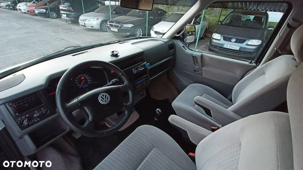Volkswagen Multivan - 3