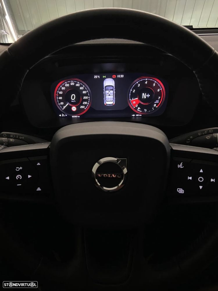 Volvo XC 40 - 21