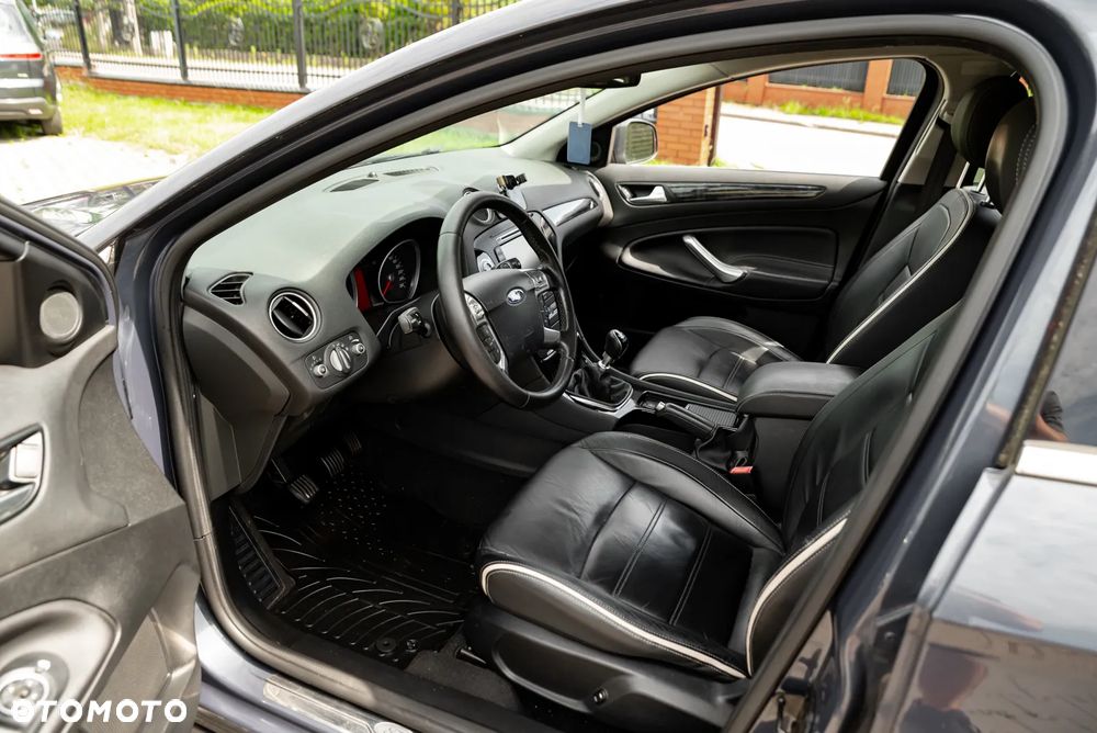 Ford Mondeo 2.0 TDCi ECOnetic Business Edition - 17