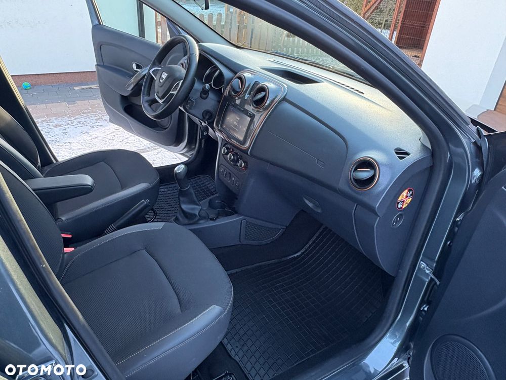Dacia Sandero TCe 90 S&S Celebration - 19