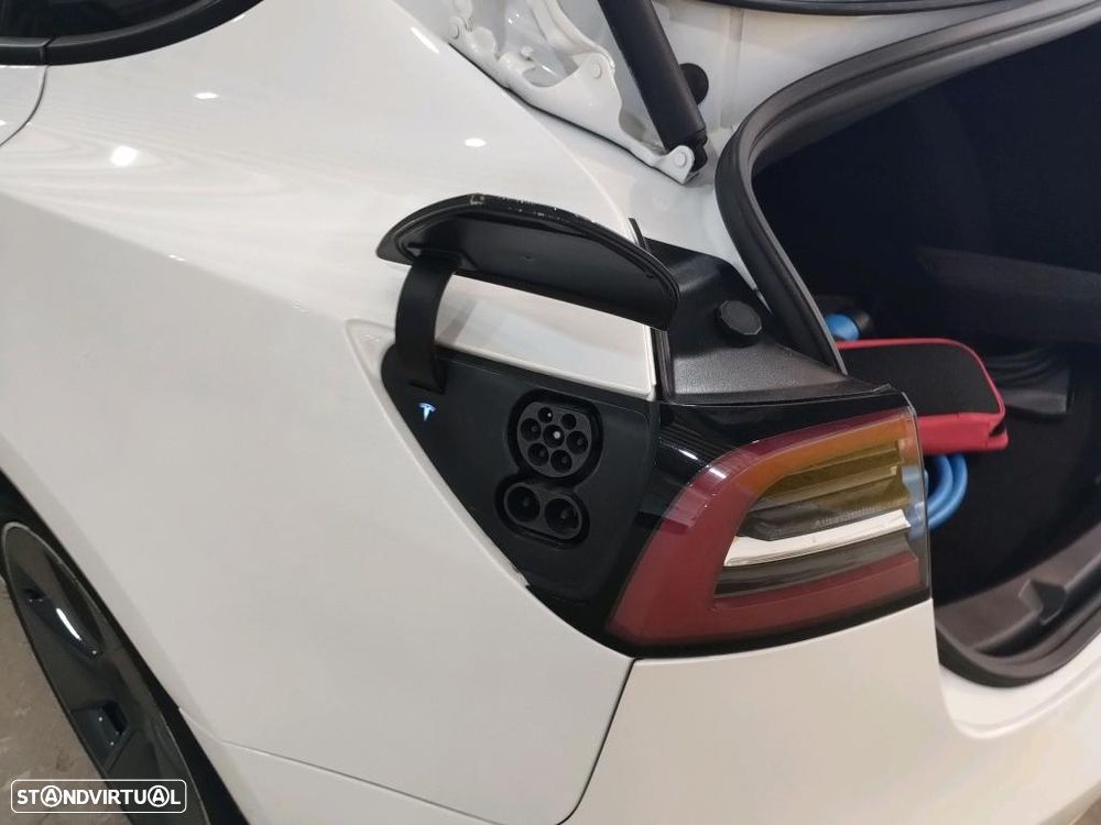 Tesla Model 3 Long-Range Dual Motor AWD - 9