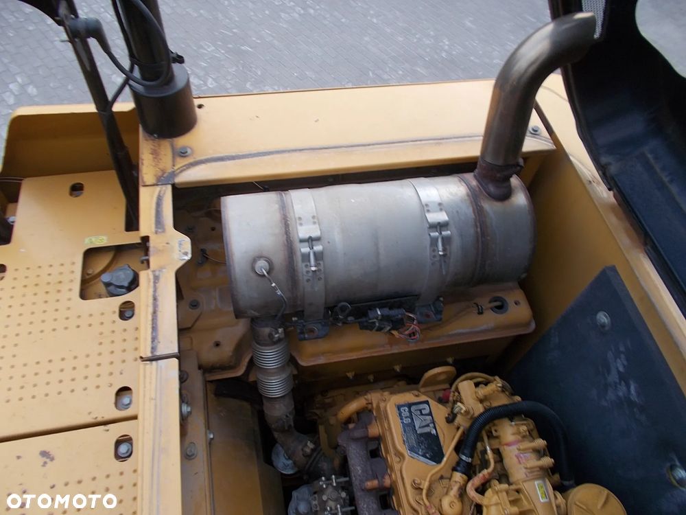 Caterpillar 323E - 31