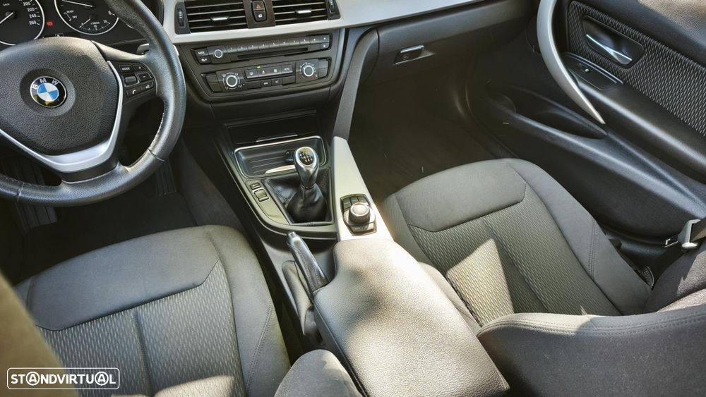 BMW 318 d Line Modern - 26