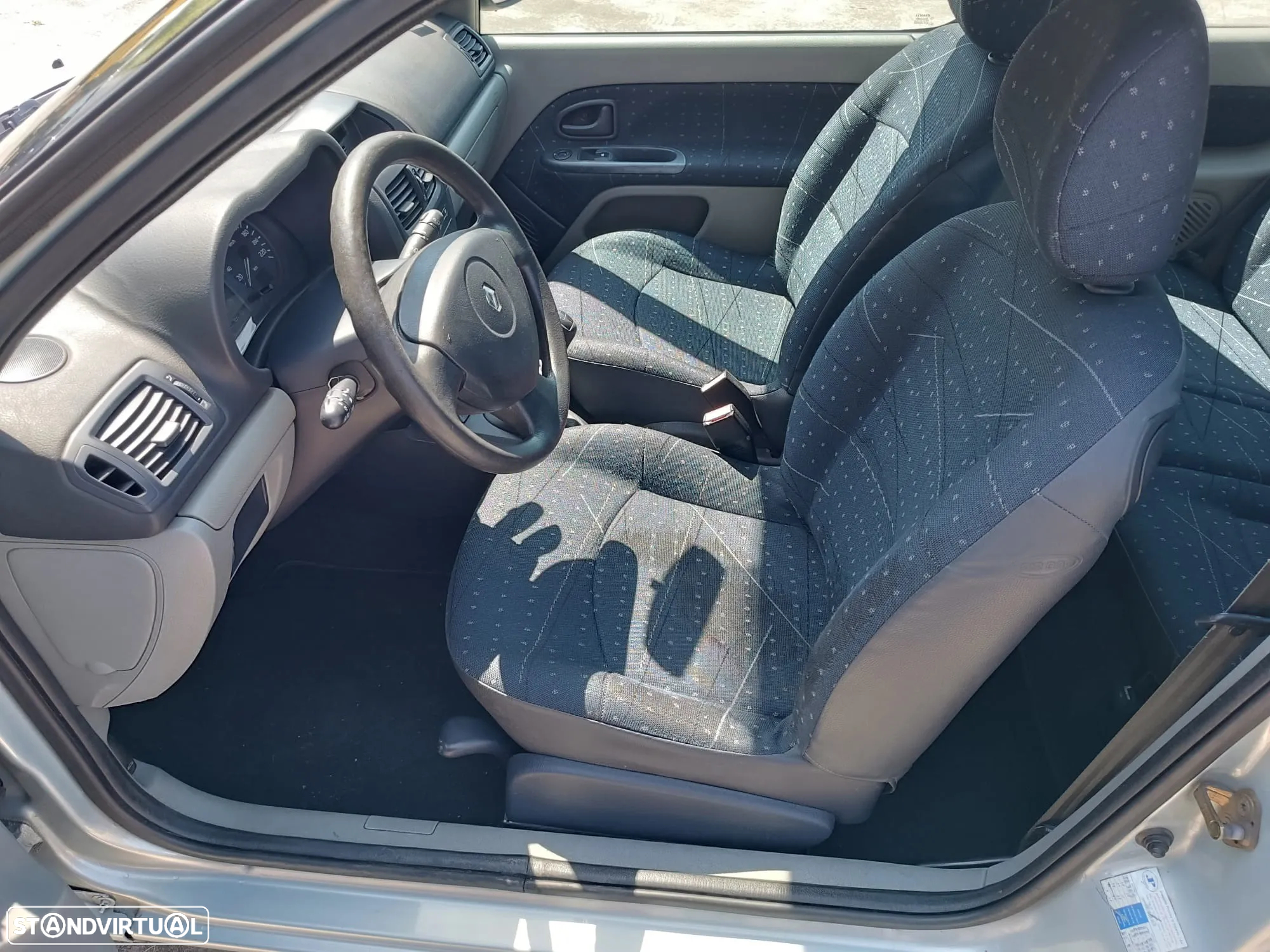 Renault Clio 1.2 16V Dynamique - 9