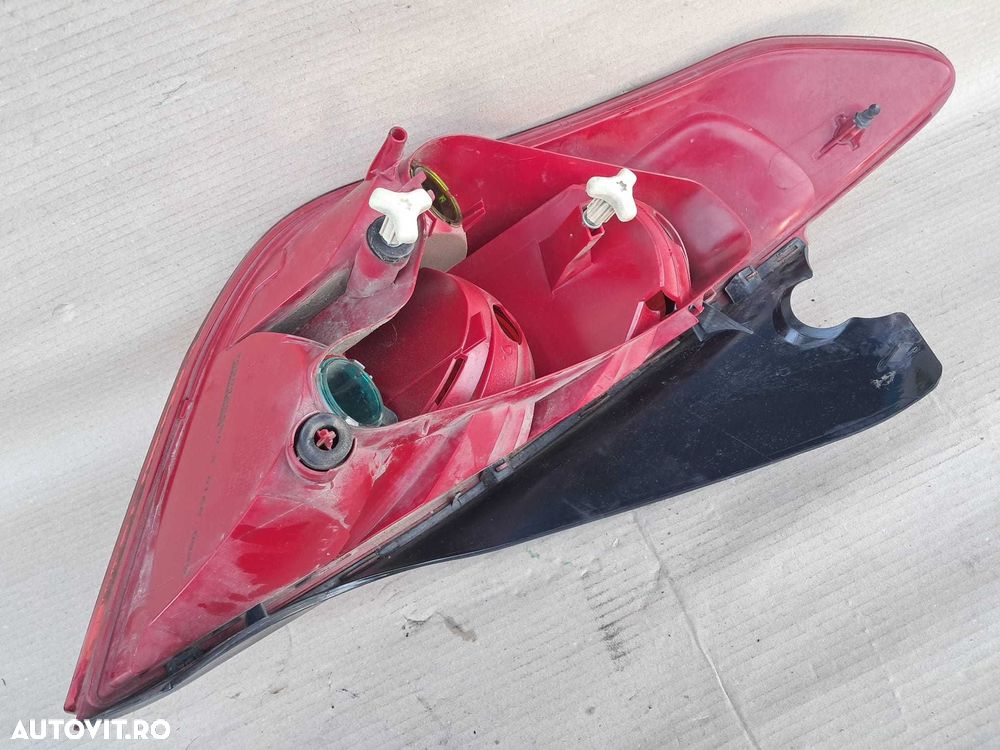 Peugeot 308, haion cu luneta, bara spate cu armatura, stop stopuri - 7