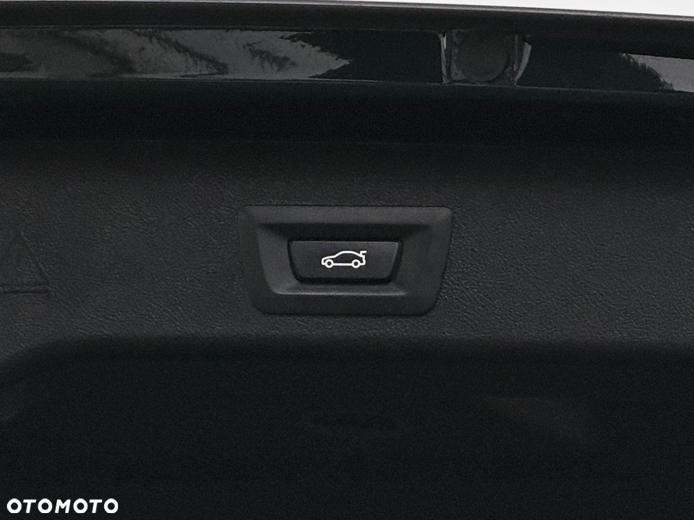 BMW Seria 5 520d xDrive Sport Line - 15