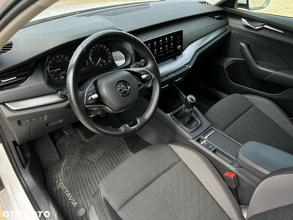 Skoda Octavia 2.0 TDI Ambition - 8