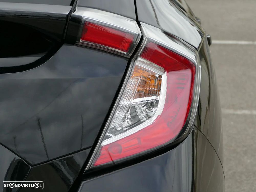 Honda Civic 1.6 i-DTEC Executive Premium 9AT - 13