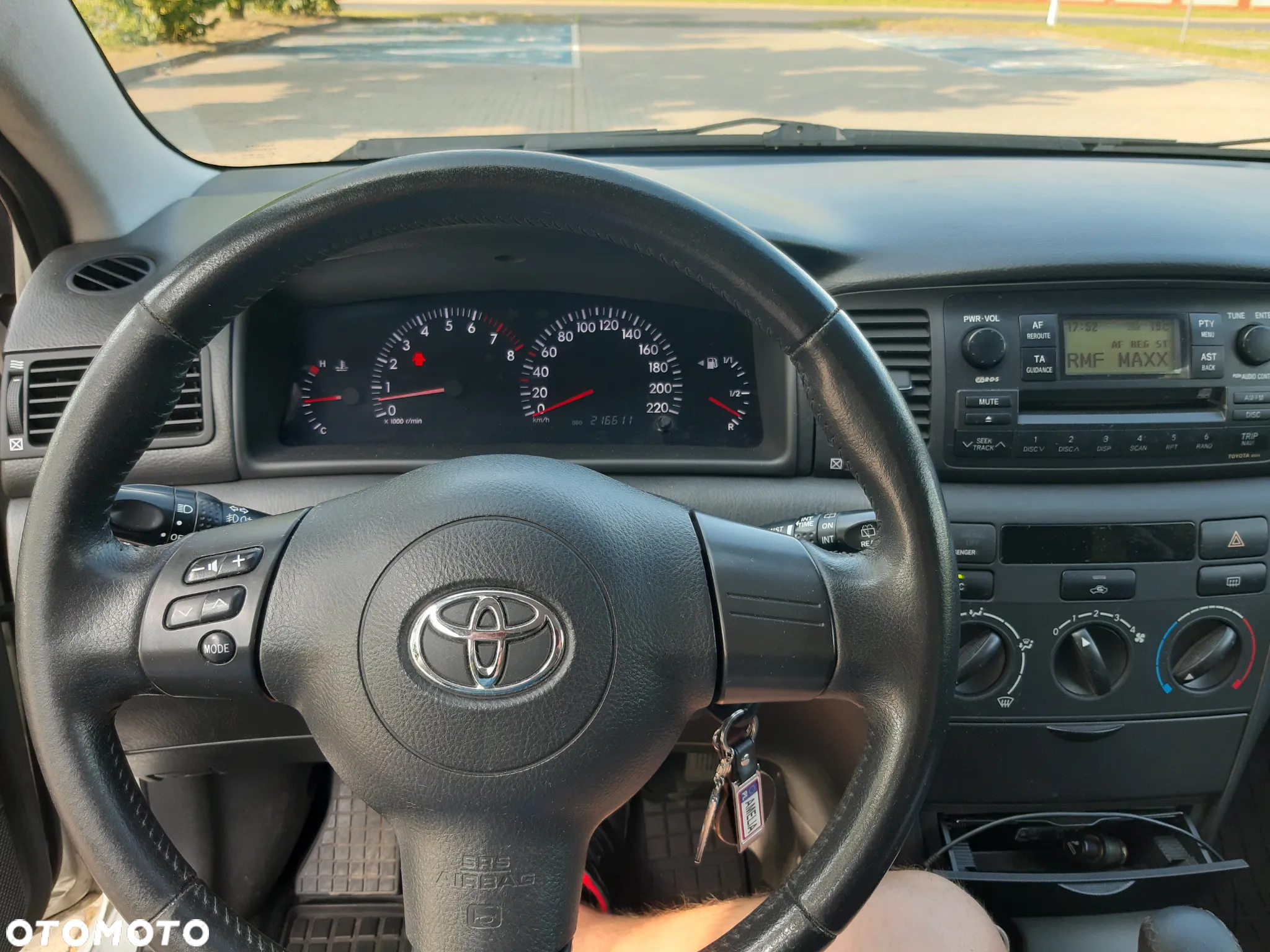 Toyota Corolla 1.6 VVT-i Dynamic - 9