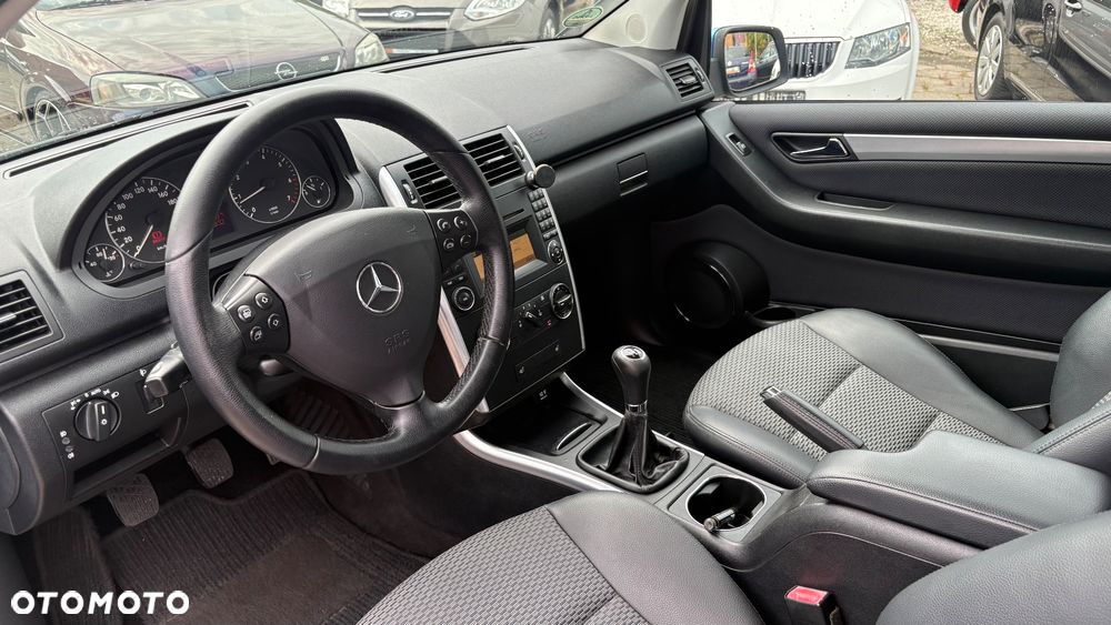 Mercedes-Benz Klasa A 170 Avantgarde - 23